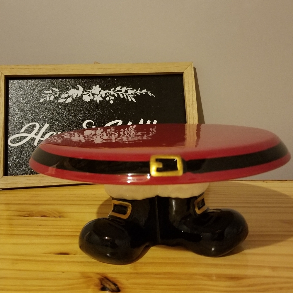 Santa Christmas Cake Stand by Peppermint & Pine